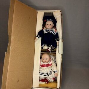 Marie Osmond Fine Porcelain Twin Series limited edition collector Doll Set